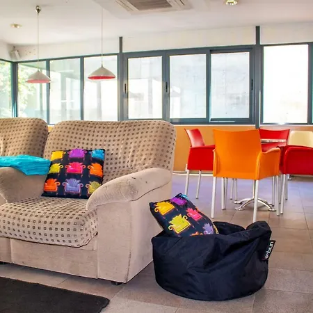 Hi - De Juventude Hostel